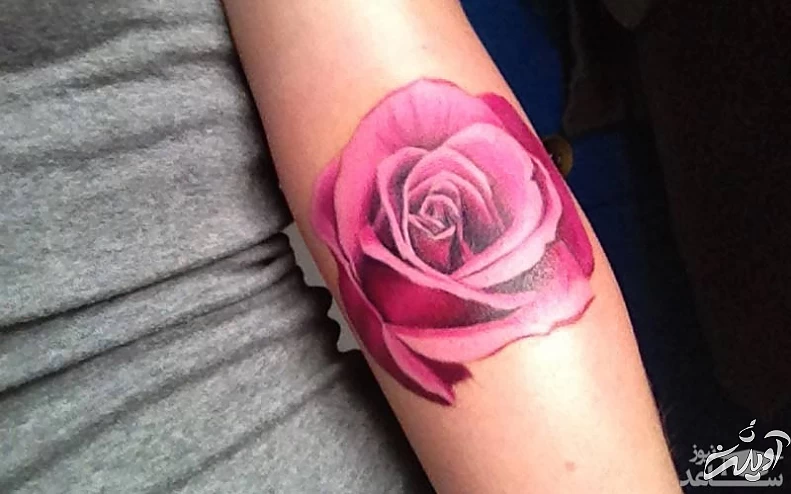 تاتوی گل سرخ